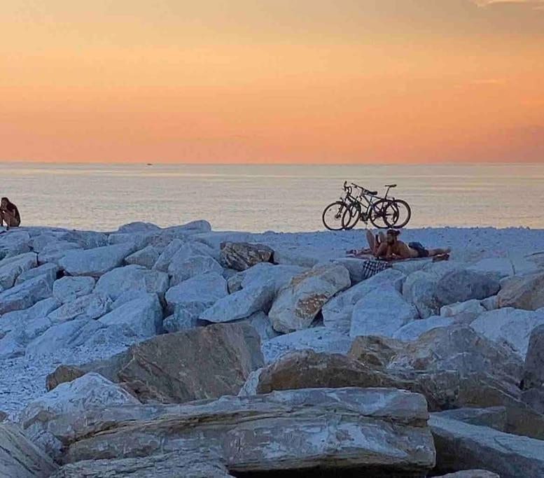 Il Faro Beach House Marina Di Pisa Kültér fotó